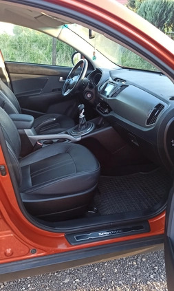 Kia Sportage cena 54800 przebieg: 135300, rok produkcji 2014 z Poznań małe 121